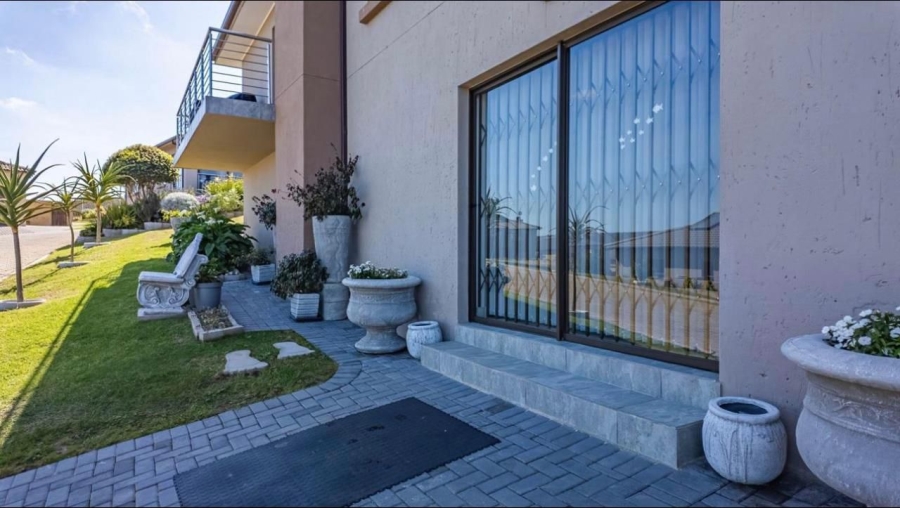 To Let 1 Bedroom Property for Rent in Island View Western Cape